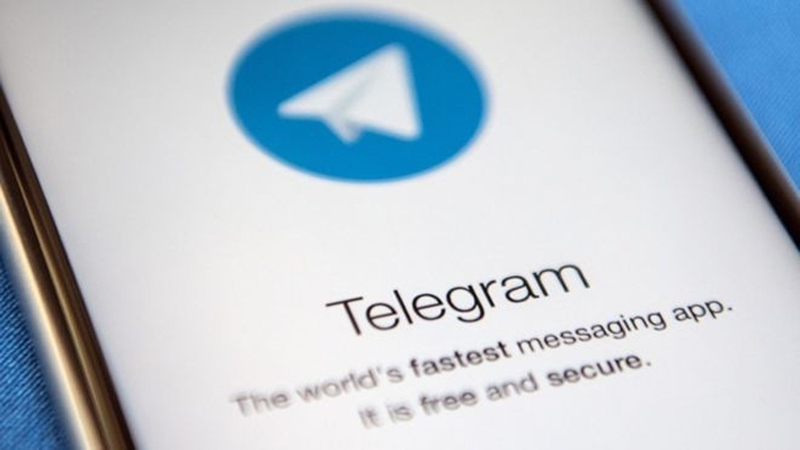 Мессенджер Telegram вышел в 2013 году и в настоящий момент доступен на всех популярных платформах: Windows, macOS, Chrome OS и Linux, а также на Android и iOS